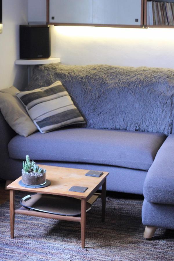 Traditional Victorian 2 Bed In Cobbled Street + Mod Cons - Full Home لندن المظهر الخارجي الصورة